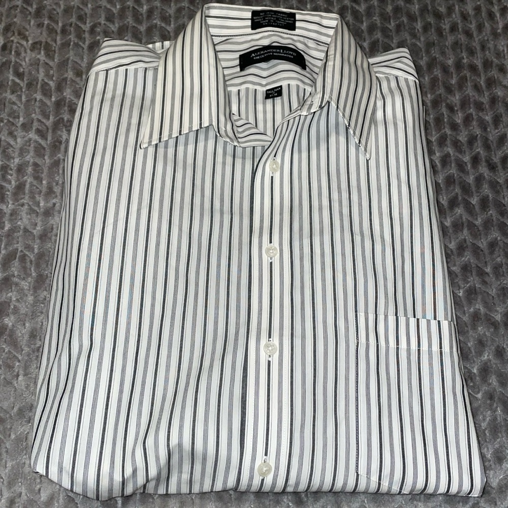 Alexander‎ Lloyd long sleeve button down shirt.  Tall Man.  Size 17 37/38.